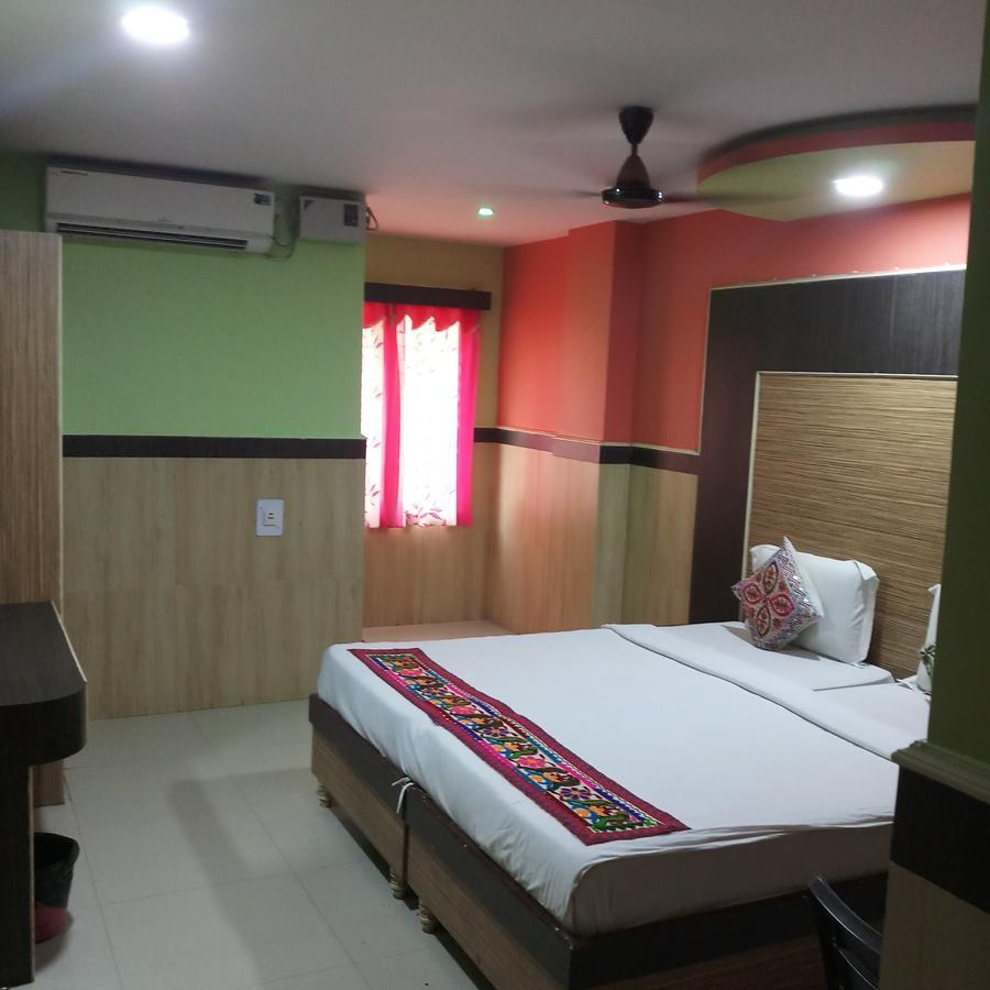 The Tara Residency Hotel Bhubaneswar Buitenkant foto